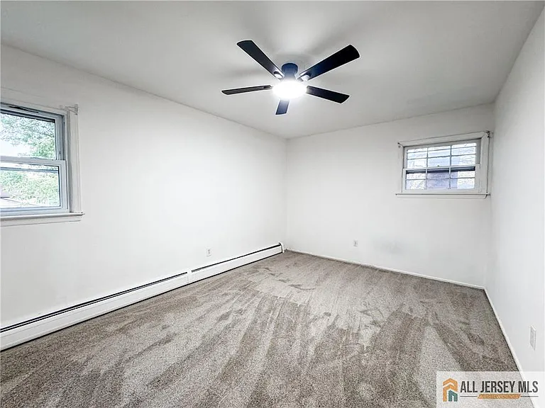 742 Grove Ave — Photo 30