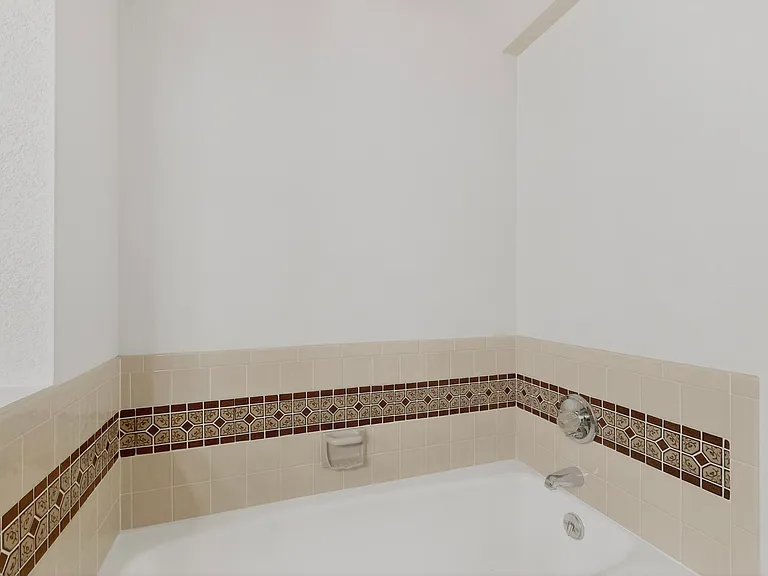 711 Windmill Dr — Photo 23