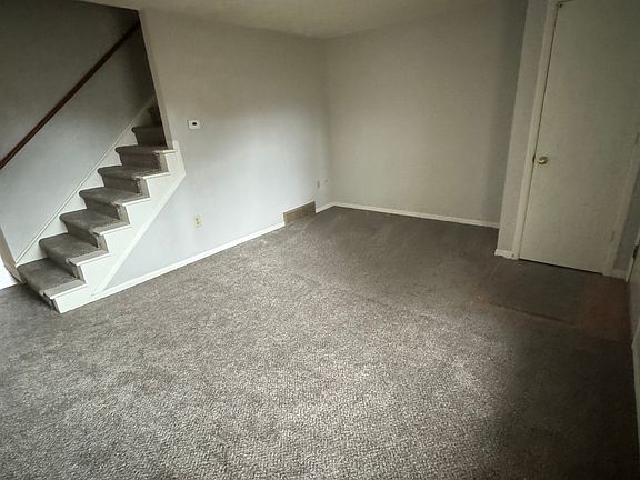 2nd image of 1502 Glenn Ave #1502