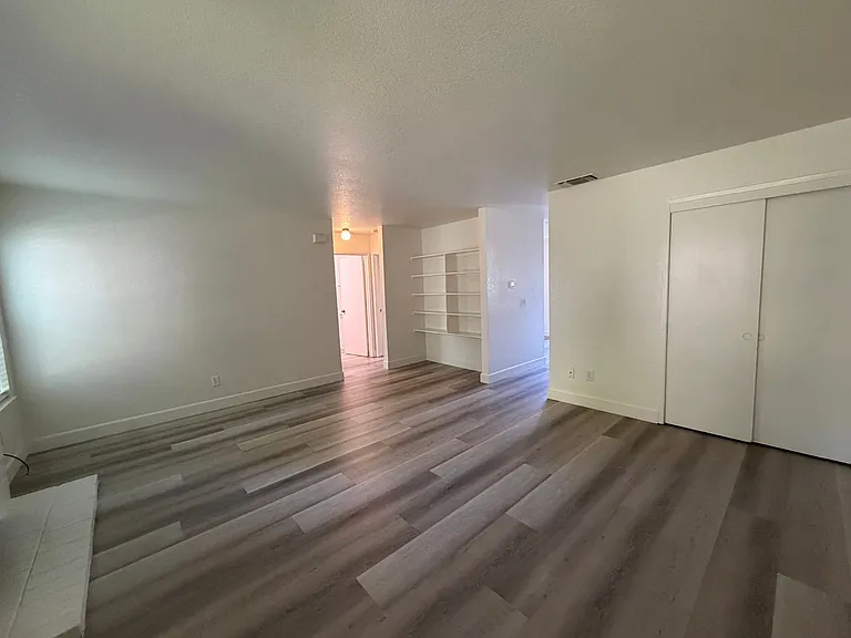 9151 Newhall Dr #116 — Photo 6