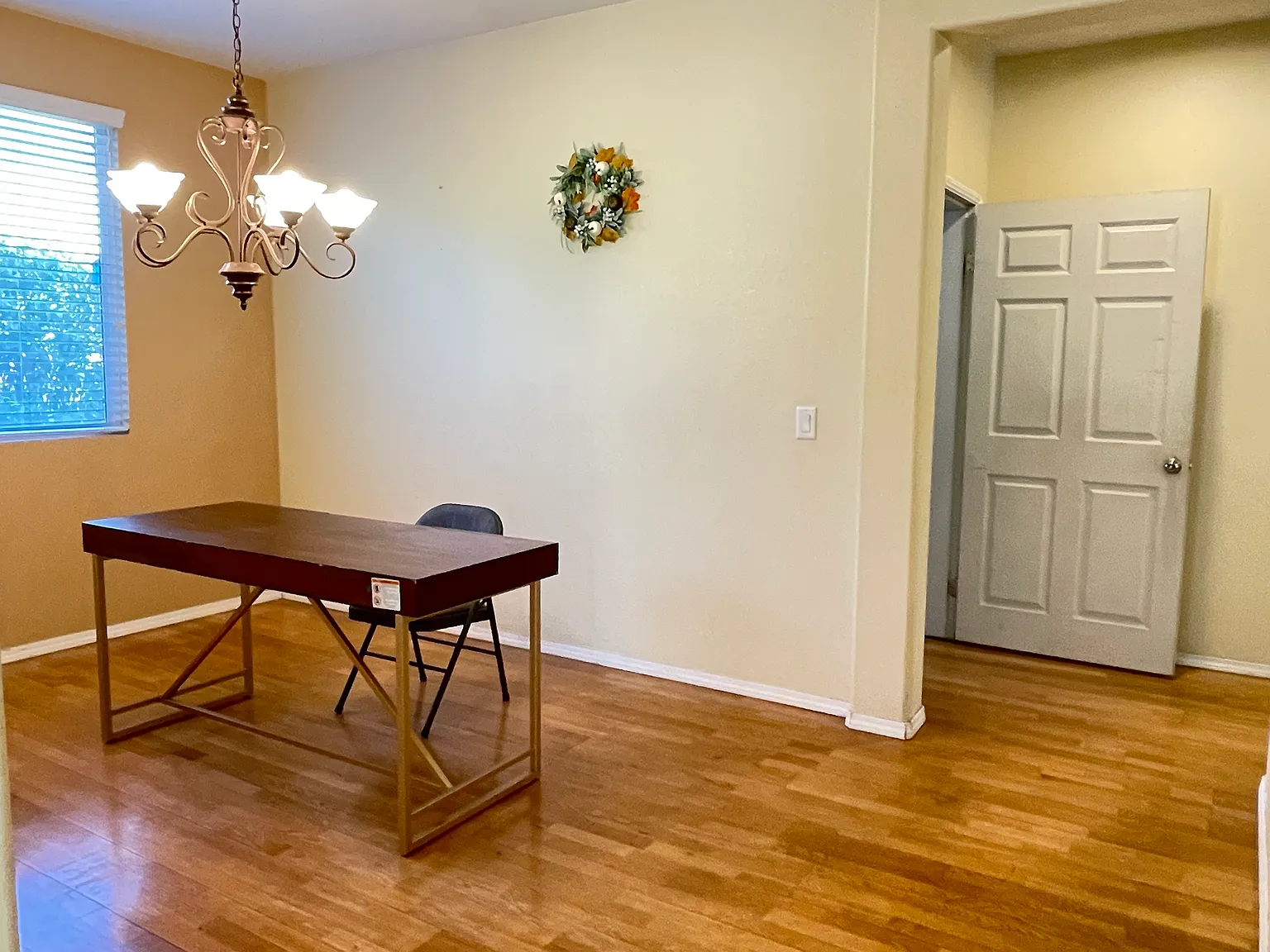 4 bed, 2723 sqft, $4,200 — Photo 4