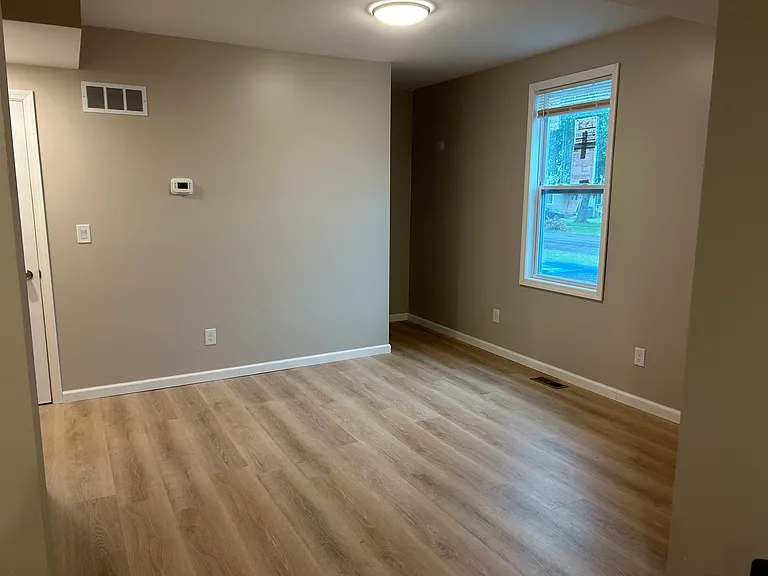 346 E Dibble St — Photo 6