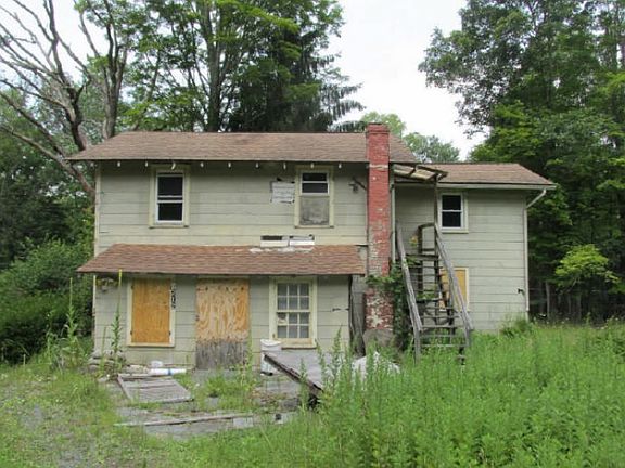4th image of 212 Sellersville Dr