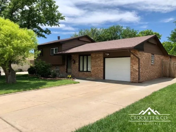 1707 Fleming St, Garden City, KS 67846