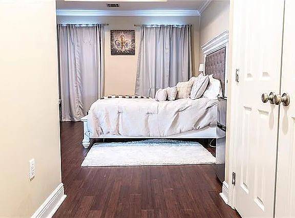 3rd image of 5931 Milne Blvd
