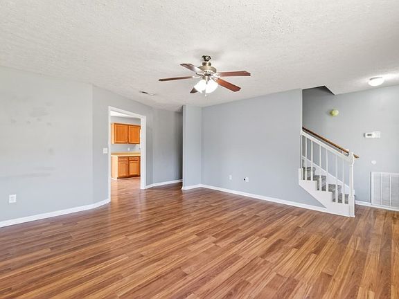 3rd image of 106 Greystone Way