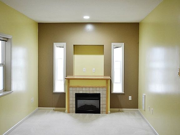 4th image of 4217 164th St SW #B-203