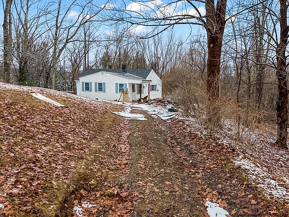 2nd image of 145 Baldwinville Rd