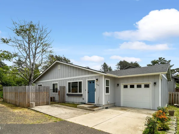 1728 NW 33rd St, Lincoln City, OR 97367