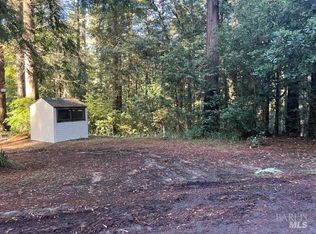 46260 Tickled Pink Dr, Gualala, CA 95445