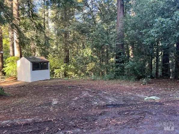 46260 Tickled Pink Drive, Gualala, CA 95445