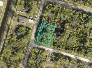 953 Lytle St E, Lehigh Acres, FL 33936