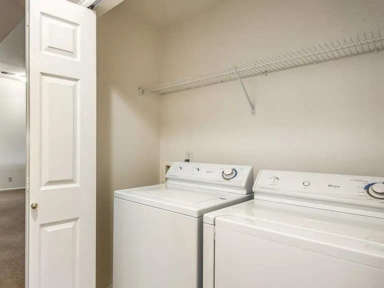 4221 S Blackhawk Cir #7E — Photo 25