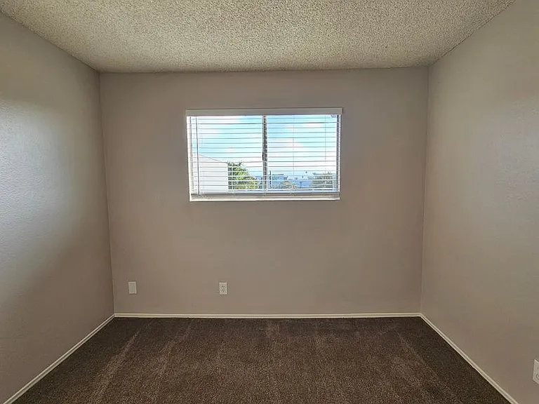 Del Mar Apartment Homes — Photo 37