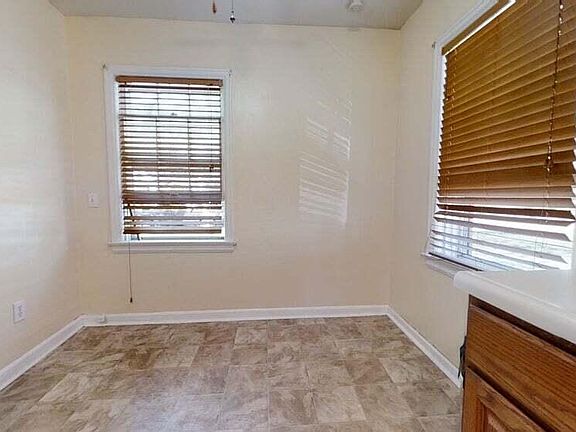 5th image of 322 Cornell Dr