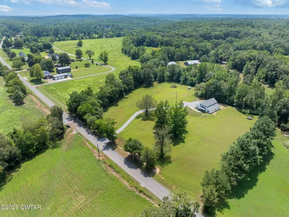 954 Old Perryville Rd, Parsons, TN 38363