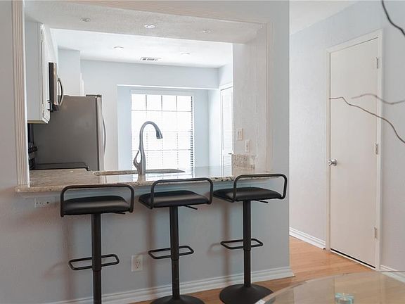 5th image of 5200 Martel Ave APT 3Q