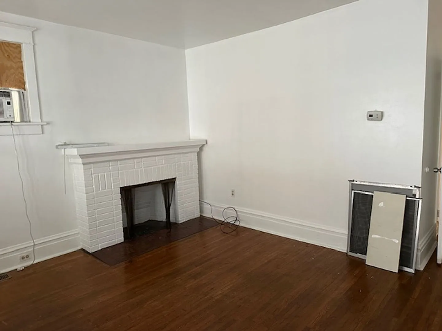 Discover this 3-Bedroom, 1.5-Bathroom Row Home in Harrisburg, PA, located within the Harrisburg S... — Photo 3