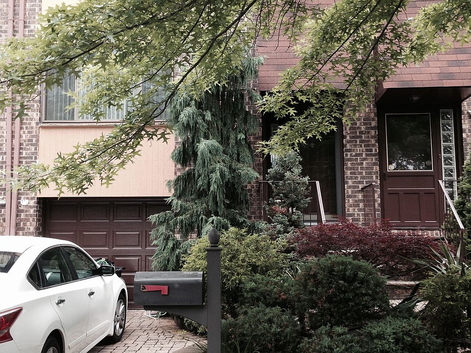 1st image of 265 Hillbrook Dr