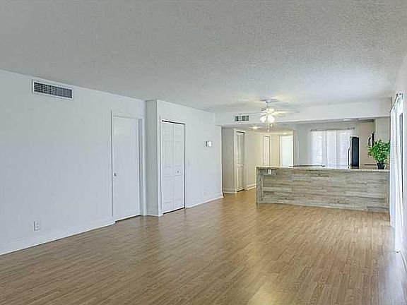 4th image of 178 Lakeview Dr APT 101
