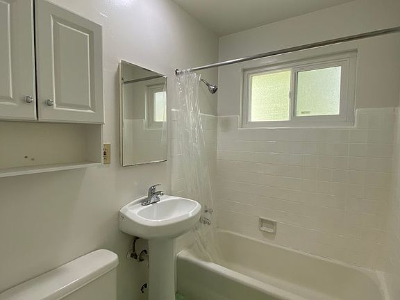 5th image of 616 17th St #6