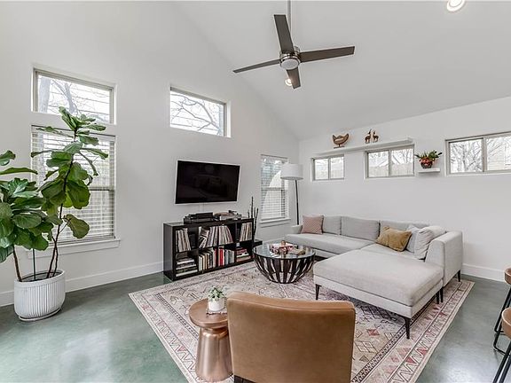 3rd image of 1609 McKinley Ave
