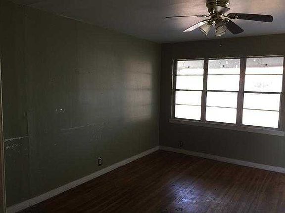 Another view in Living