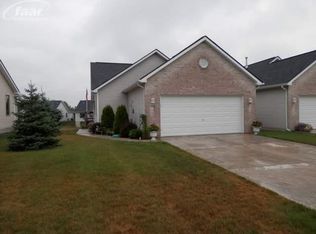 1010 Bluebell Ln, Davison, MI 48423