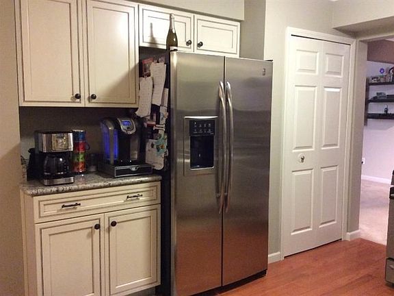 5th image of 47196 Bartlett Dr