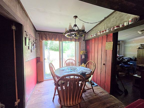 2nd image of 851 Wendell Rd