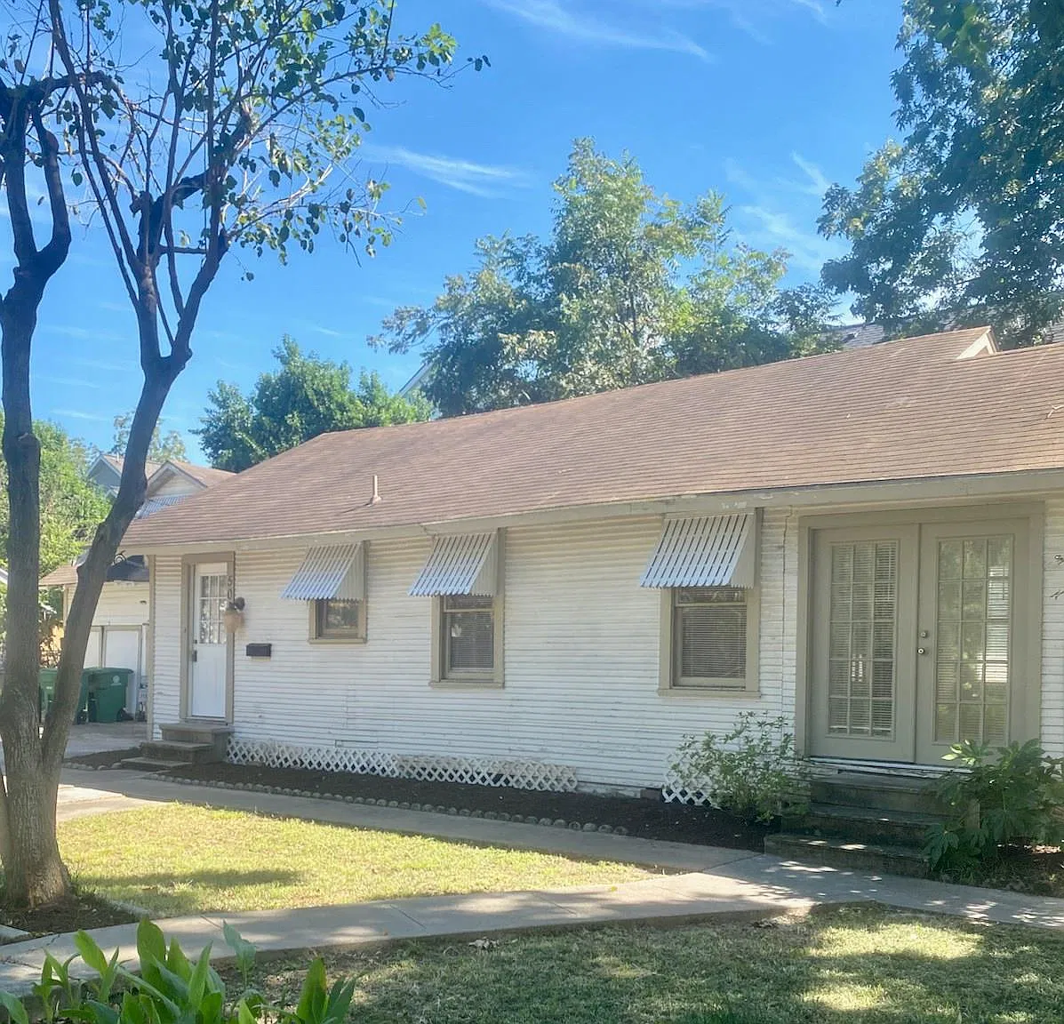 2 bed, 2.0 bath, 1094 sqft, $2,200 — Photo 1