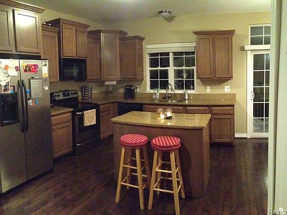 4th image of 6033 Windemere Ln