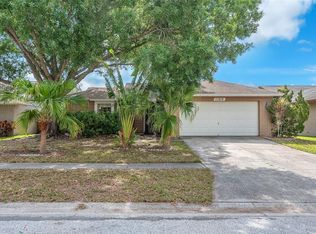 11816 Cedarfield Dr, Riverview, FL 33579