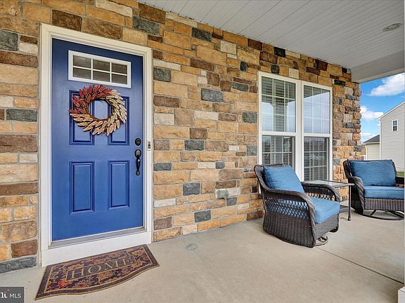 3rd image of 30 Huntsville Dr
