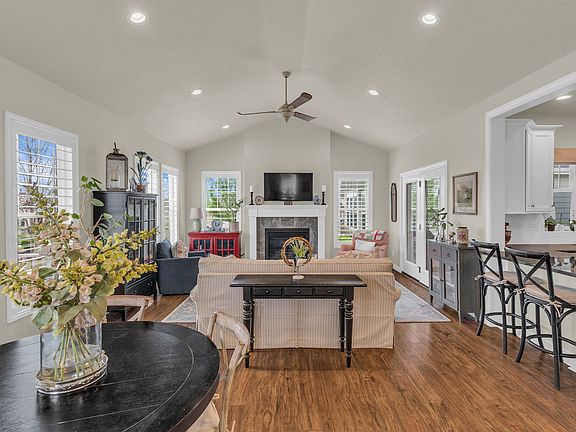 3rd image of 4974 W Radicchio Dr