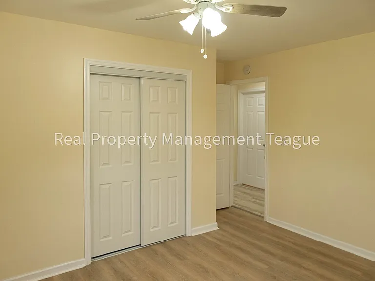 Beautiful one Bedroom apartment — Photo 11