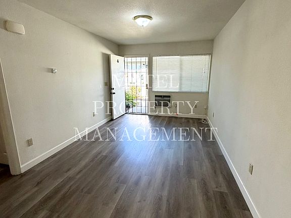 3rd image of 618 17th St APT C