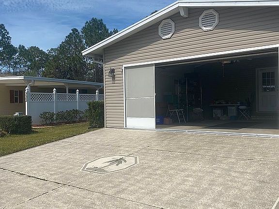 3rd image of 241 Blue Heron Lake Cir