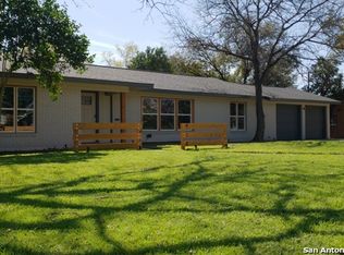 414 Williamsburg Pl, San Antonio, TX 78201
