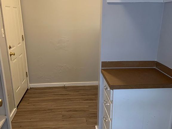 4th image of 816 N Lindell Ave