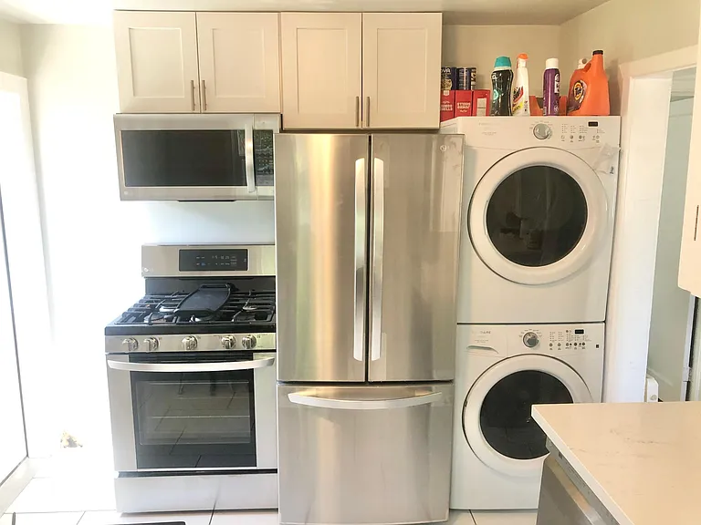 82 W Girard Ave — Photo 4
