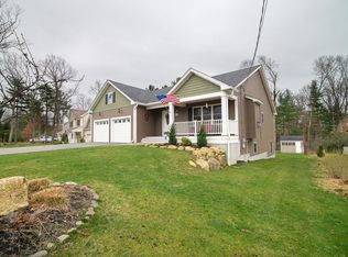 147 E Shore Dr, Coventry, RI 02816