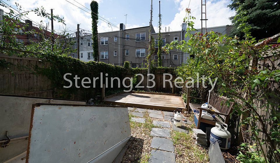 1st image of 20-60 32nd St #1