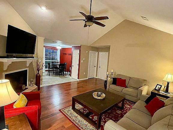 4th image of 16229 Galvez Ave
