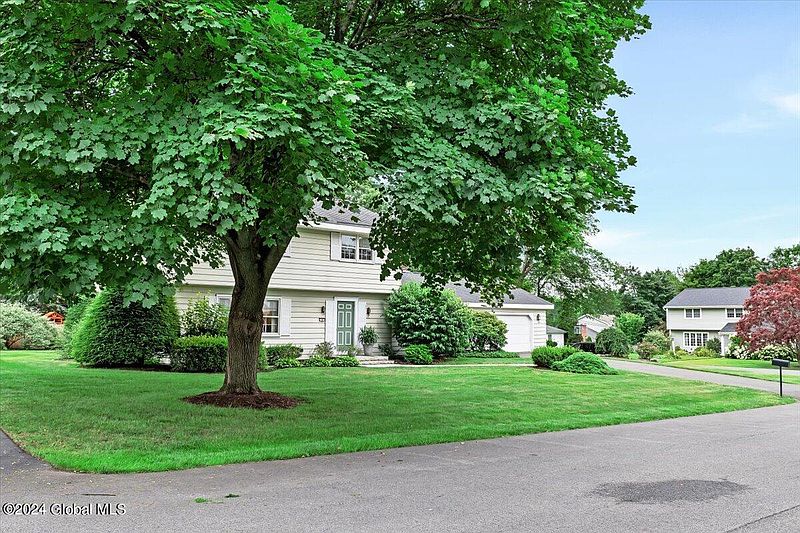 4th image of 4 Schalren Drive