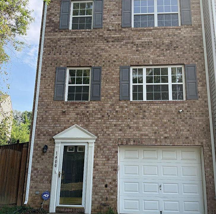 1st image of 1400 Estelle Dr
