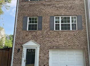 1400 Estelle Dr, Oxon Hill, MD 20745