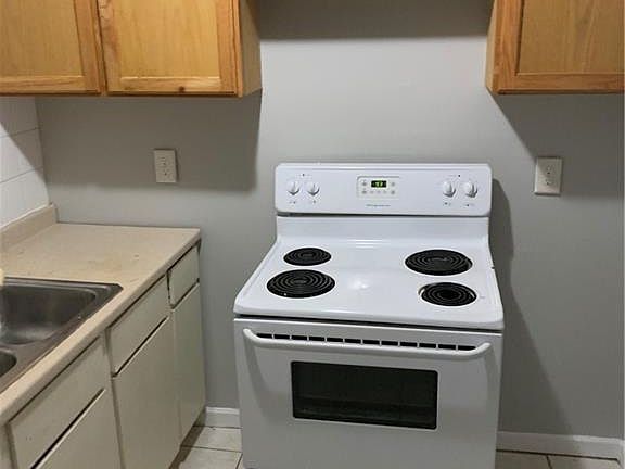 3rd image of 5987 Lanier Blvd