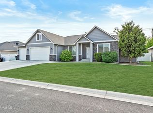 2108 Ruby Way, Yakima, WA 98903