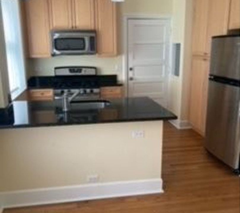 1st image of 1238-40 Oak Ave #1240-3B